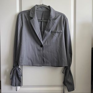 SHEIN Plus Striped Knot Cuff Blazer